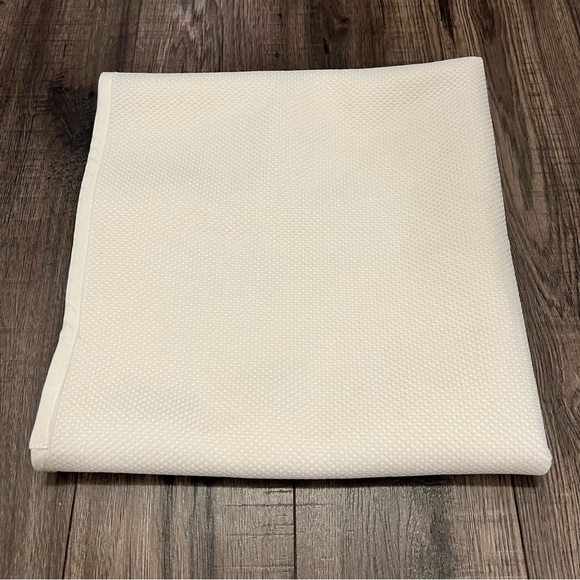 IKEA Lenast Waterproof Protector 38x75” Len x2 Fitted Sheets 38x61” - Picture 6 of 16